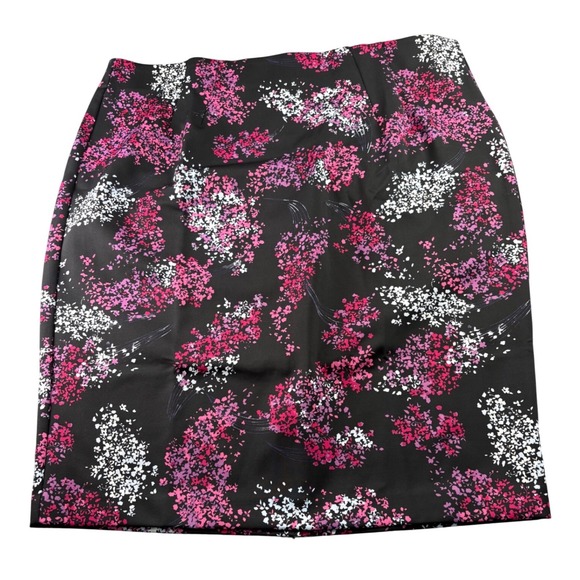 Lane Bryant Dresses & Skirts - Lane Bryant Black Floral Print Pencil Skirt Size 24